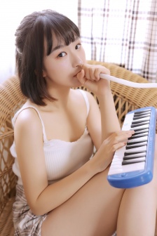 不小心缩小掉进女生的午饭里